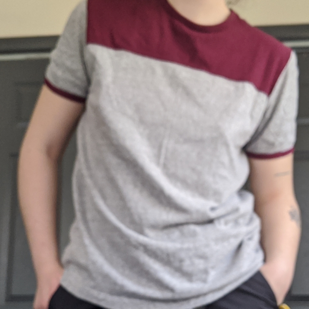 Color block, grey maroon tee